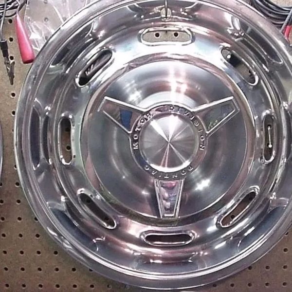 old parts images11 600x600 - Original 1964 Gto Spinner Hubcaps