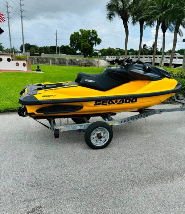 2023 Sea-Doo RXP-X 300 - Image 4