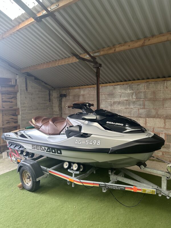 2018 Sea-Doo GTX 230 Limited - Image 3