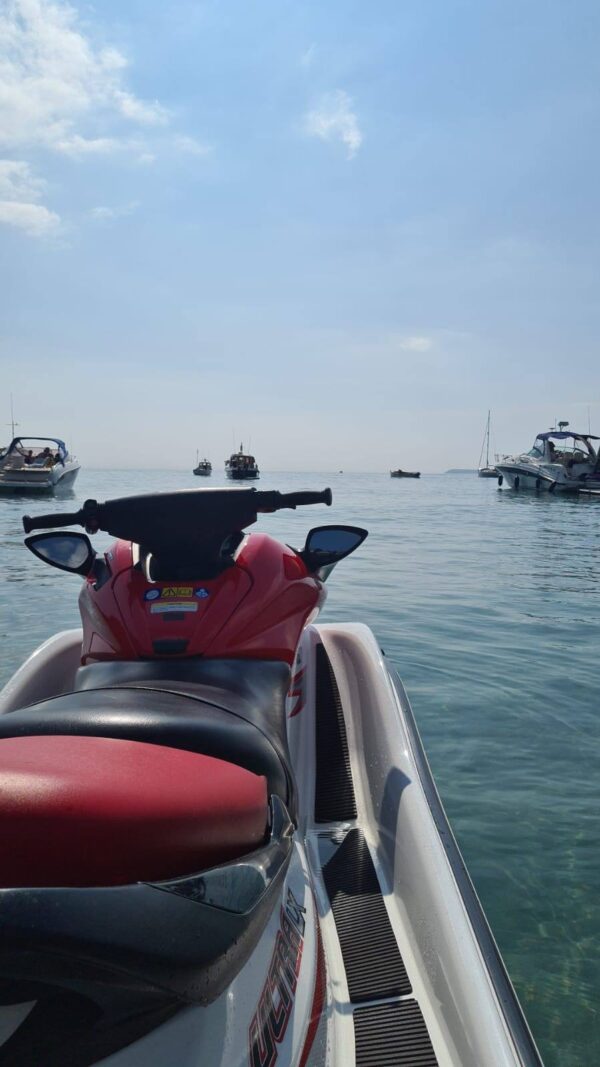 Kawasaki Jet Ski Ultra LX 160 (2007) - Image 6